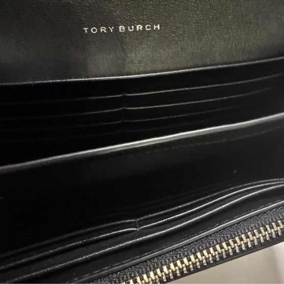 Tory Burch Robinson Mirror Metallic Silver Patent Leather Chain Strap - Picture 11 of 13